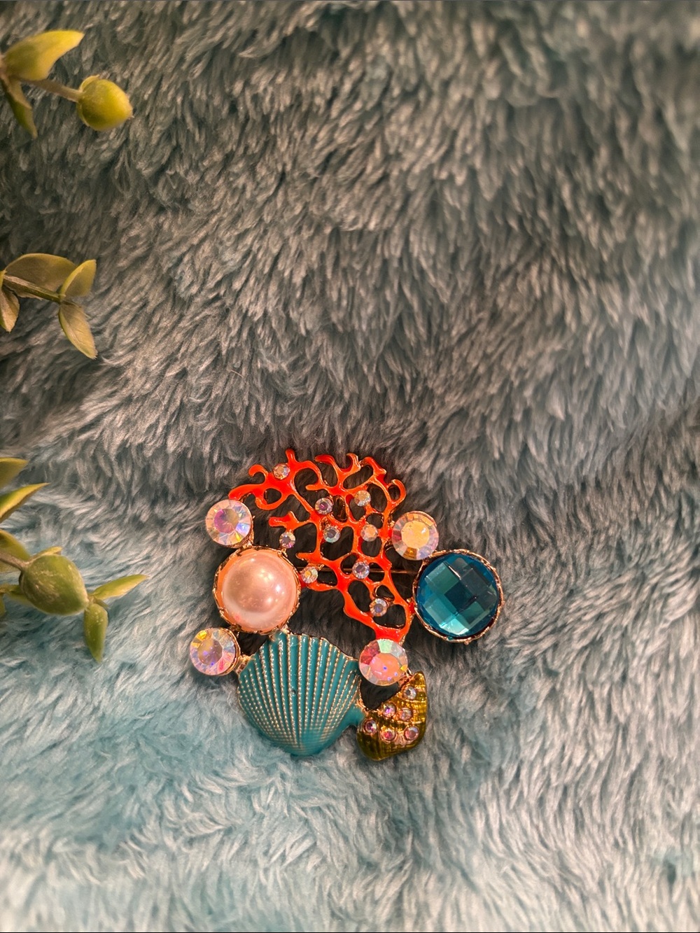 Beach Ocean Shell Pearl Coral Sea-Inspired Brooch Fashion Pin NWT 2x2”